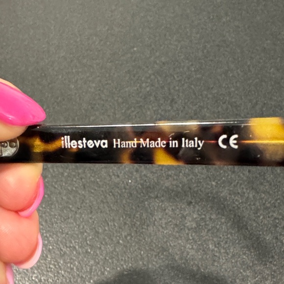 Illesteva Leonard 2 Tortoise Shell Sunglasses - Picture 2 of 6